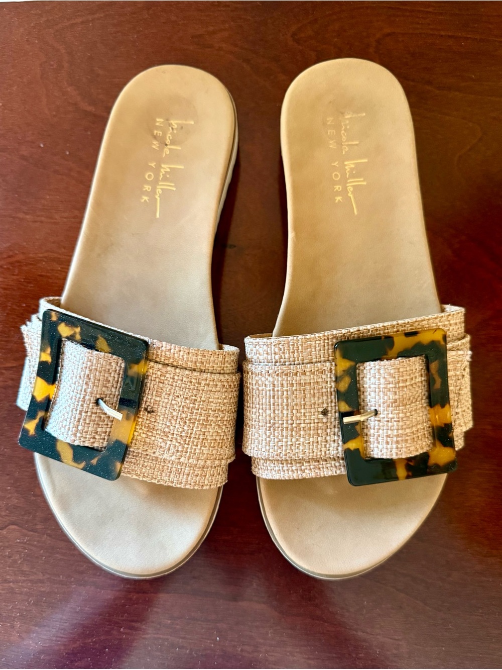 Nicole Miller NY Beige Raffia Slide Sandals Tortoiseshell Buckle Size 7.5.